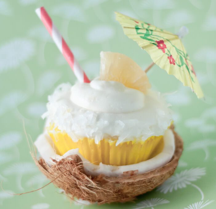 Monday Craftspiration: Piña Colada Cupcakes